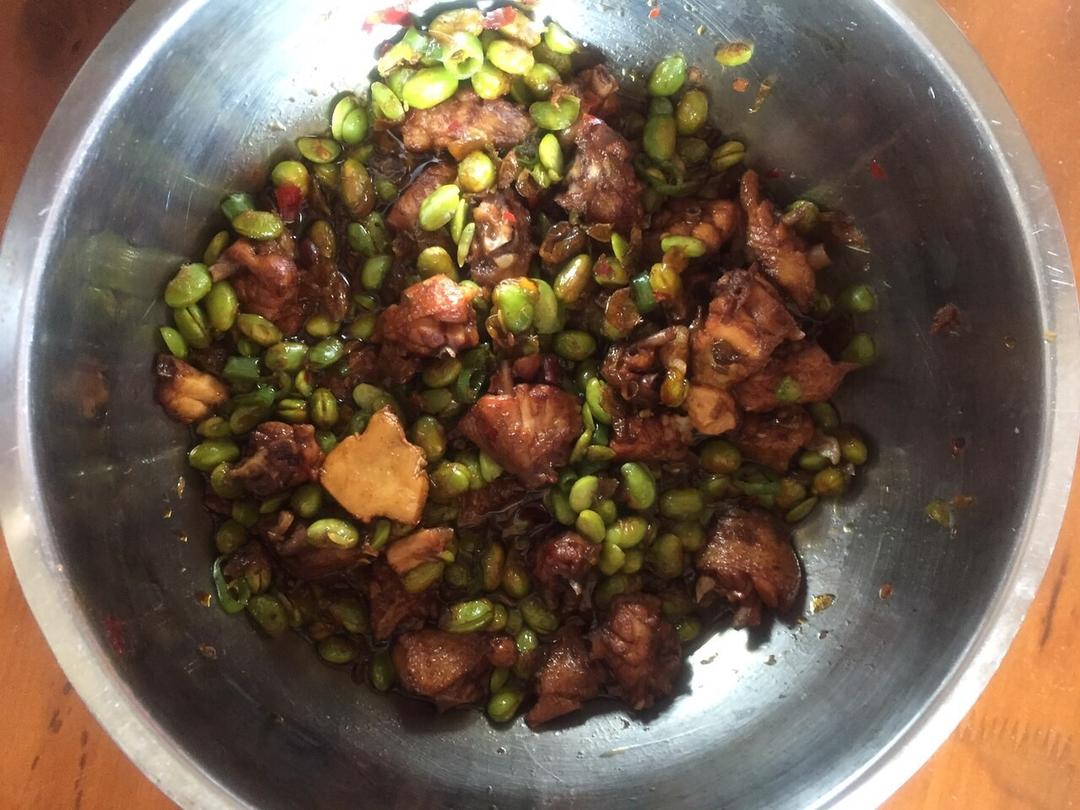 尖椒毛豆鸡翅的做法