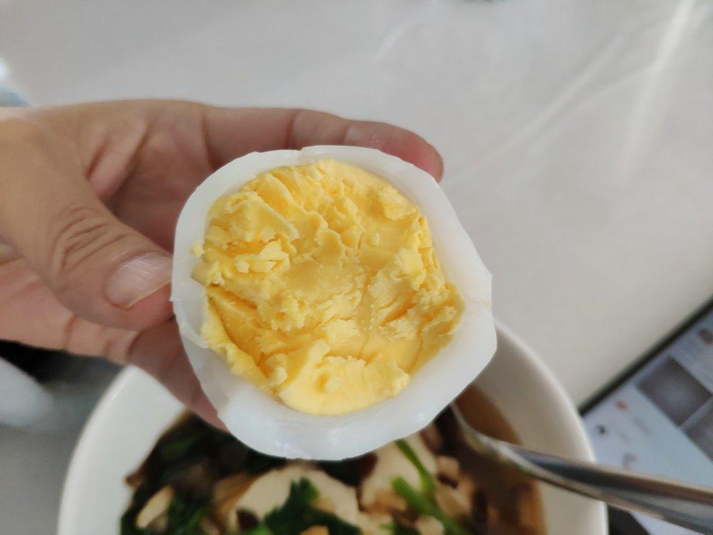 霖家小土豆做的清煮鹅蛋