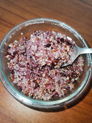 藜麦紫米饭，增强体质/减脂瘦身/美容养颜的做法 步骤8