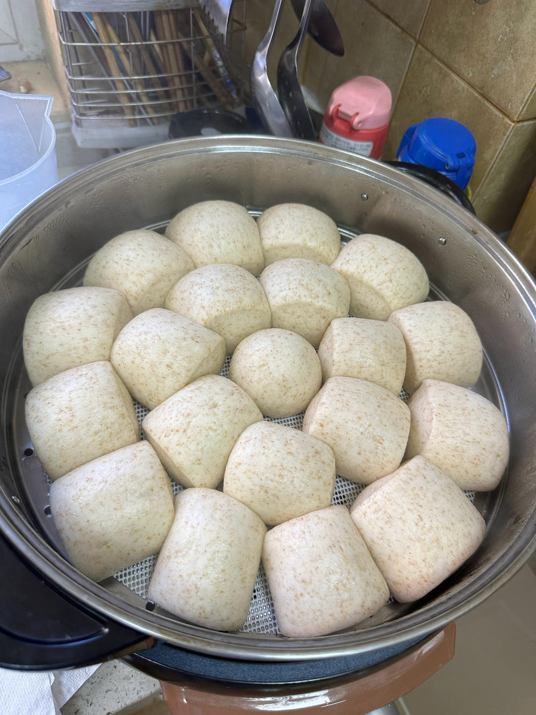 无油无糖松软的全麦馒头