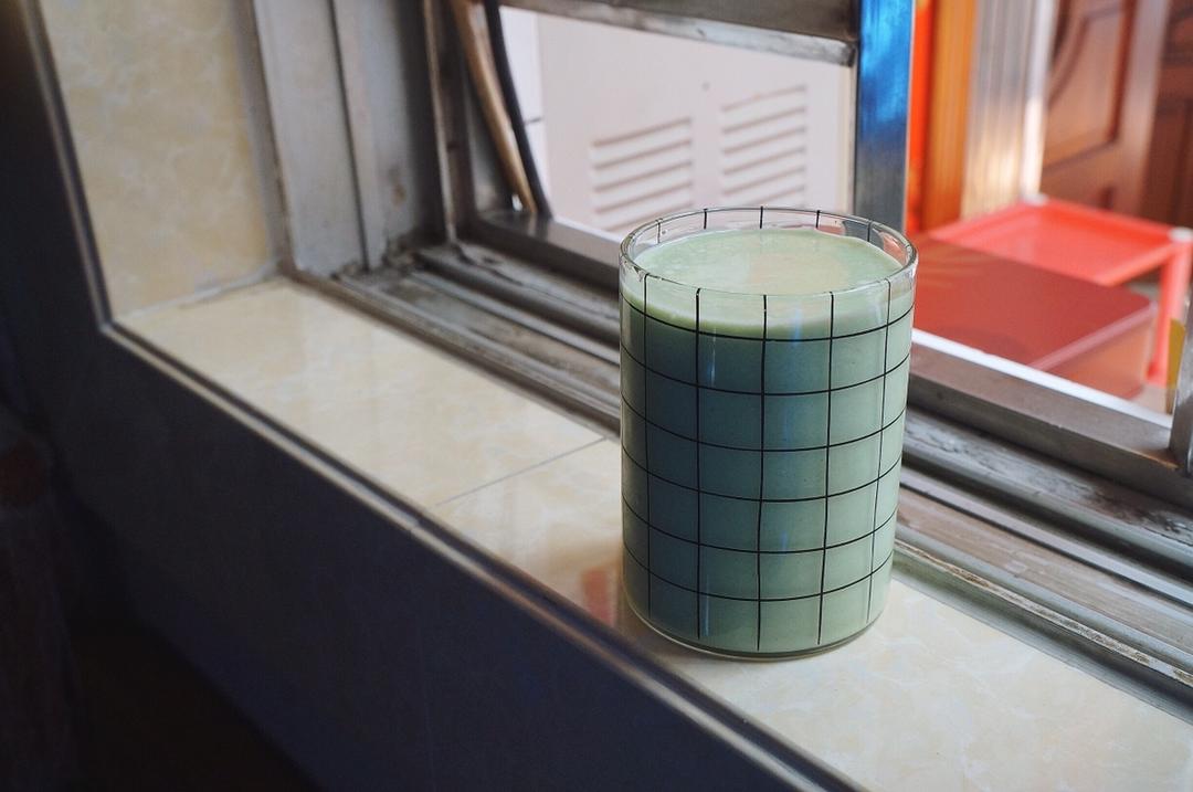 牛油果抹茶奶昔