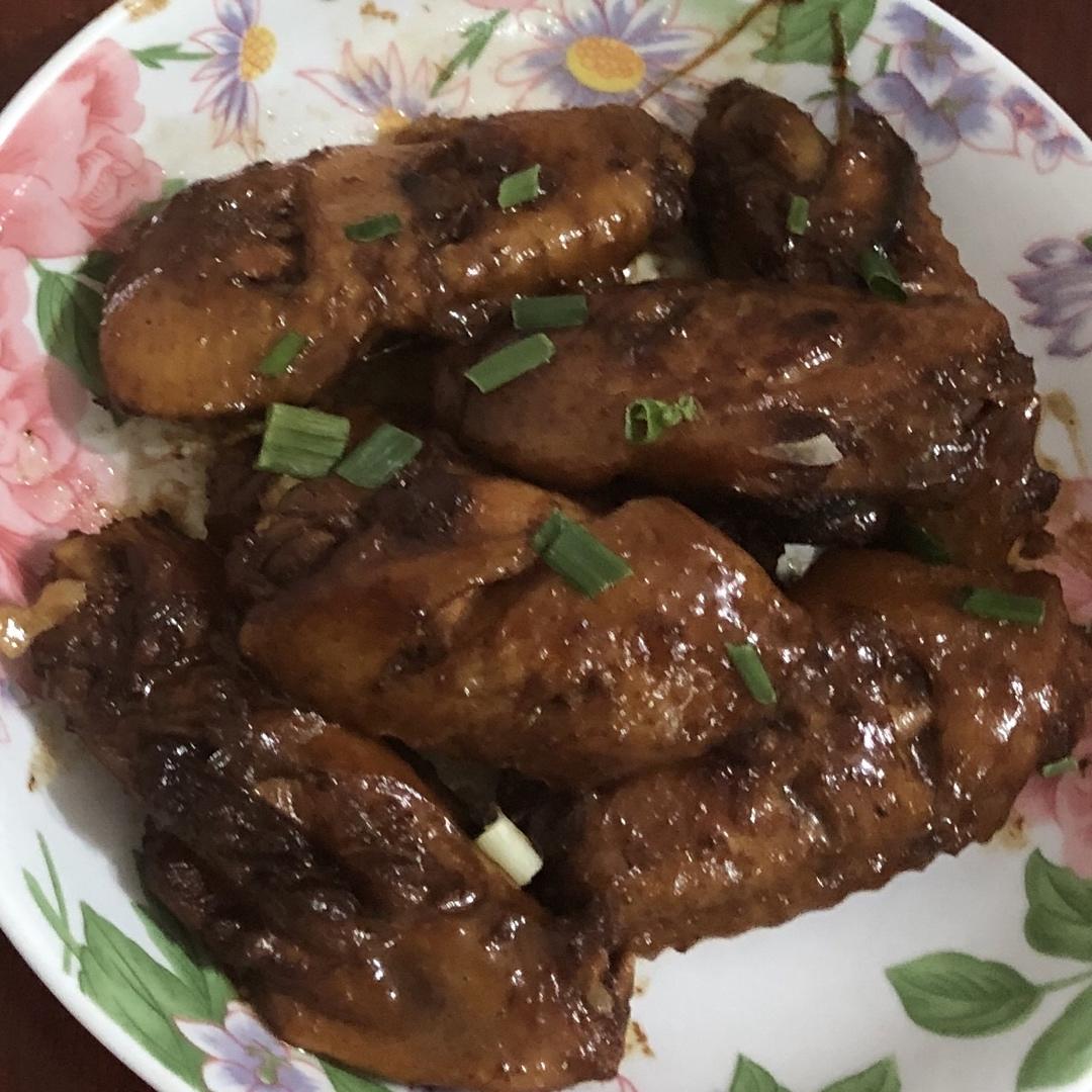 外婆教我的红烧鸡翅·连汤汁都狠好吃！！！