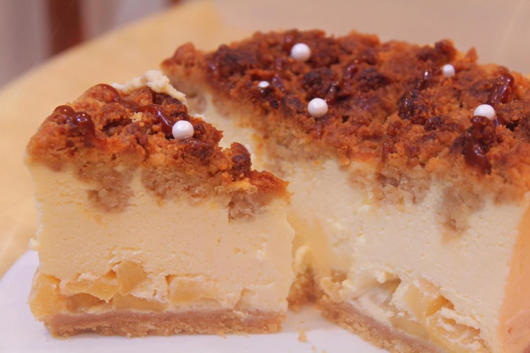 焦糖苹果黄油脆芝士蛋糕