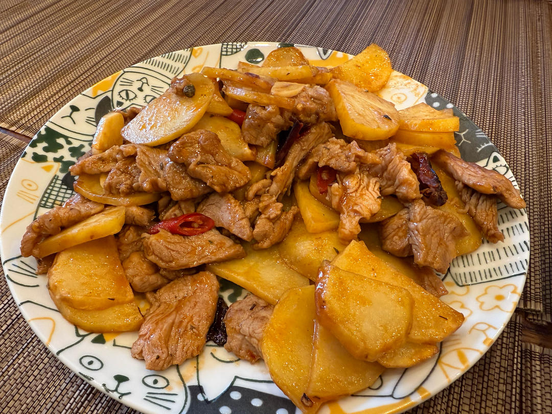 土豆烧肉片