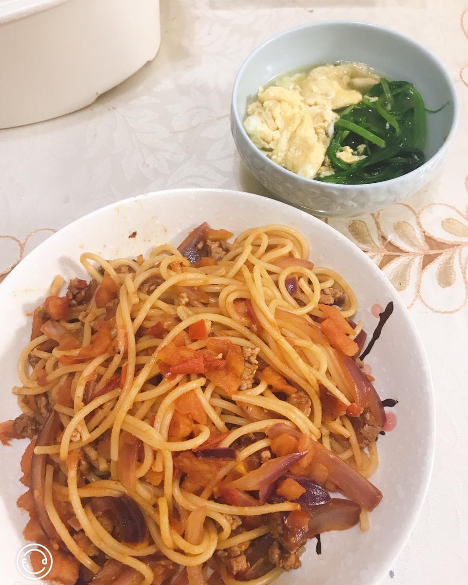 番茄肉酱意大利面