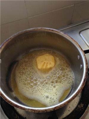 口蘑火腿奶油浓汤的做法 步骤3