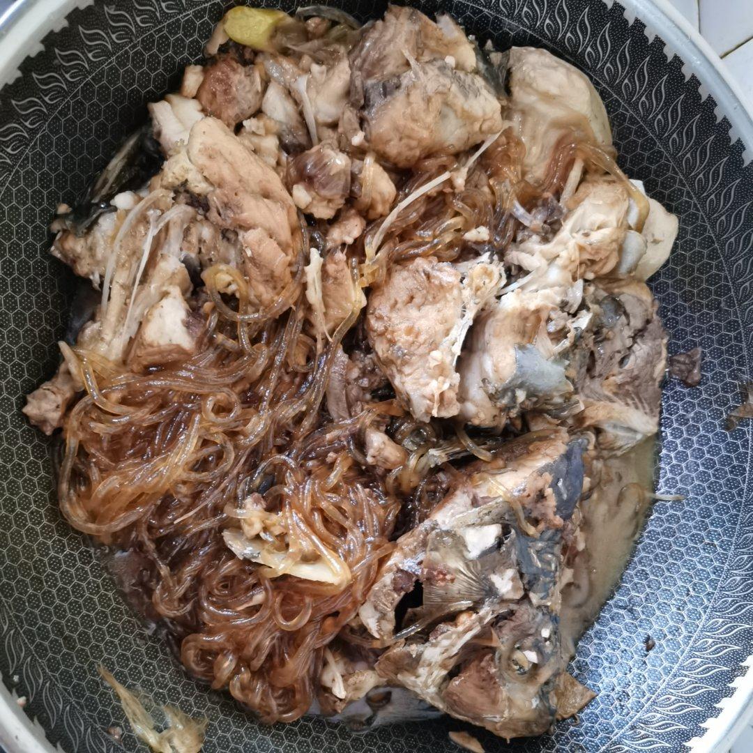 好吃的家常炖鱼，万能炖鱼料，今天三道鳞炖粉条