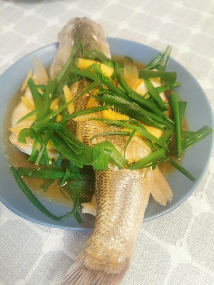 清蒸鲈鱼