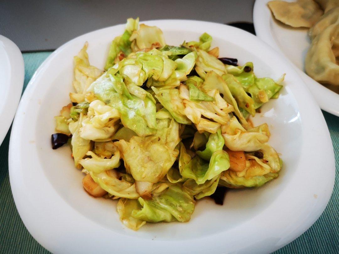 厨师长教你：“手撕包菜”的家常做法,简单又不失美味