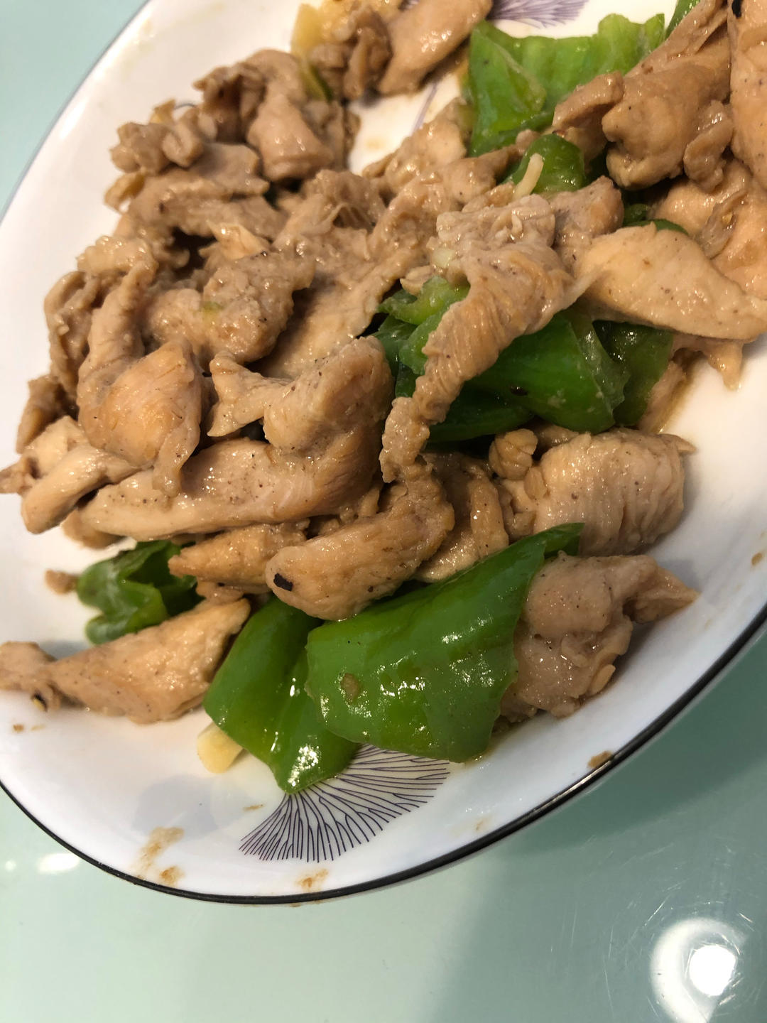 嫩嫩的鸡胸肉炒青椒