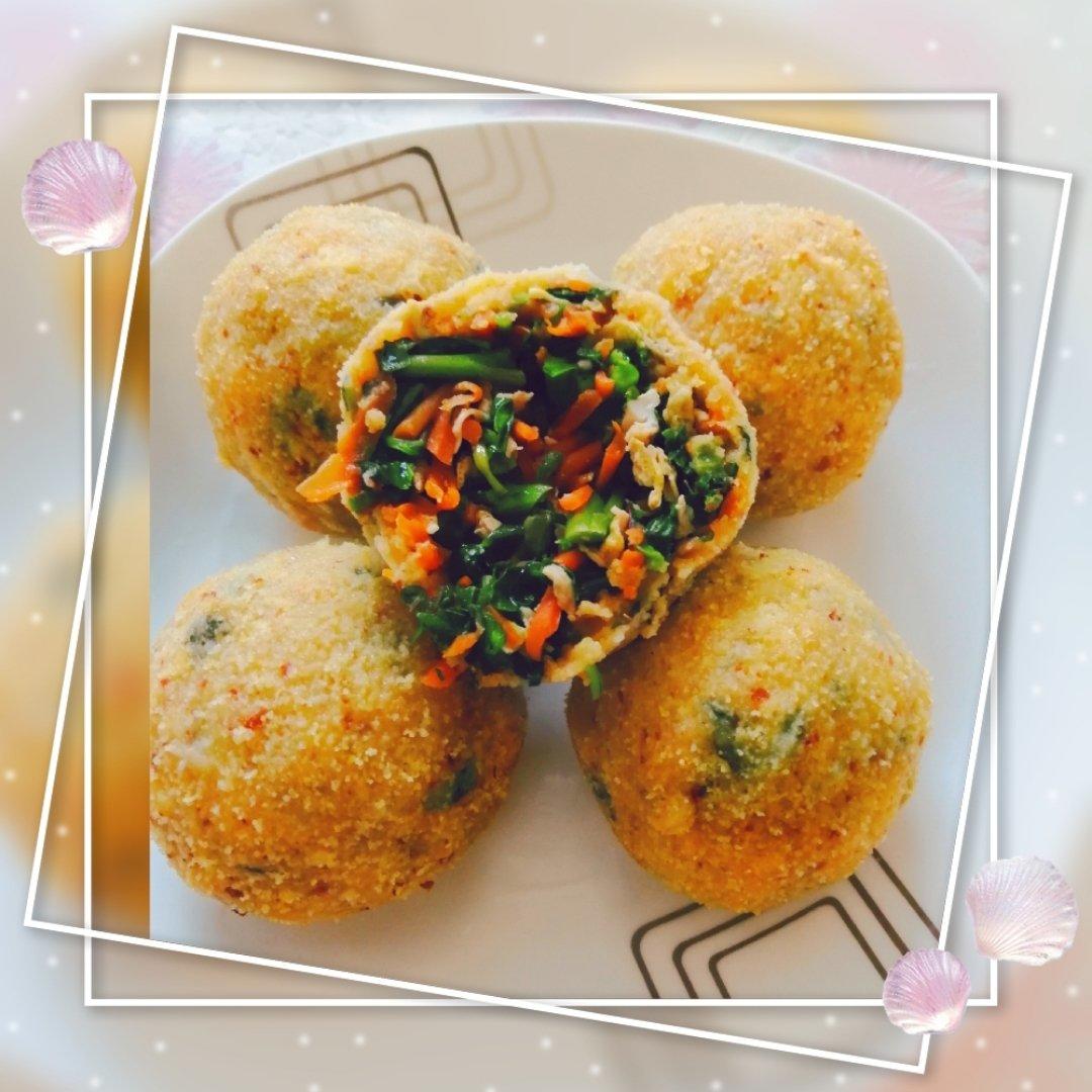 玉米面菜团子