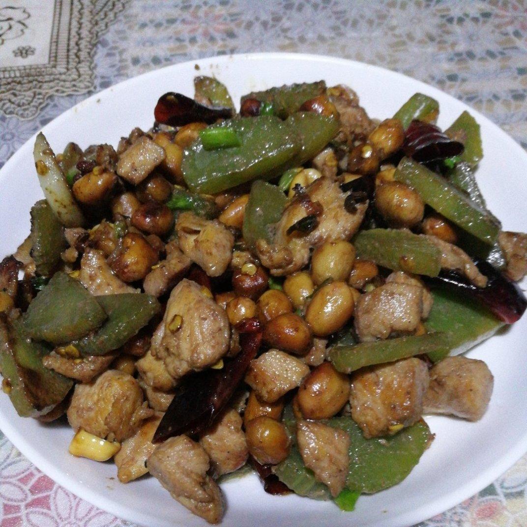 厨师长教你: “宫保鸡丁”的川味正宗做法, 一看就有食欲, 收藏了