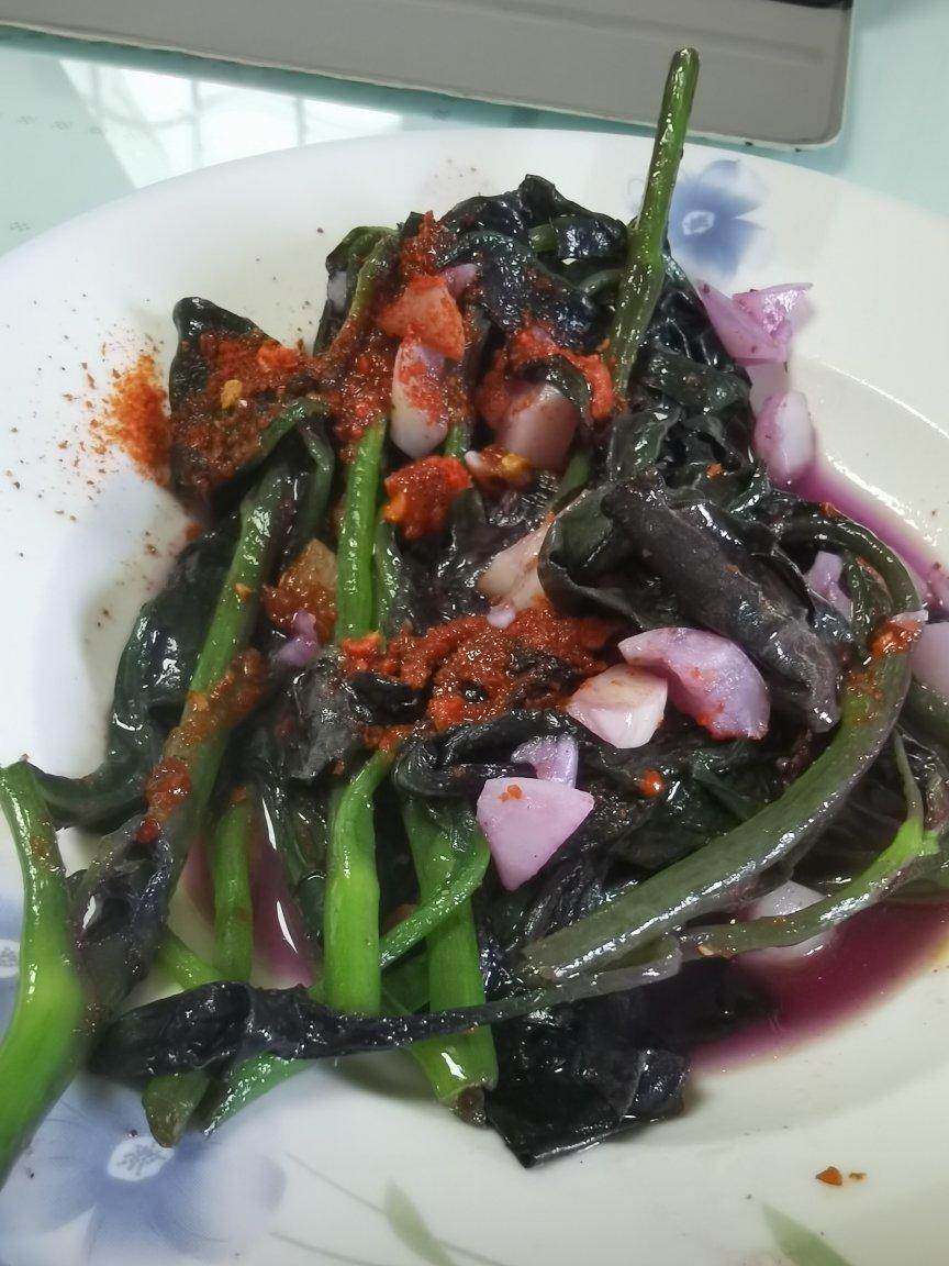 清炒血皮菜
