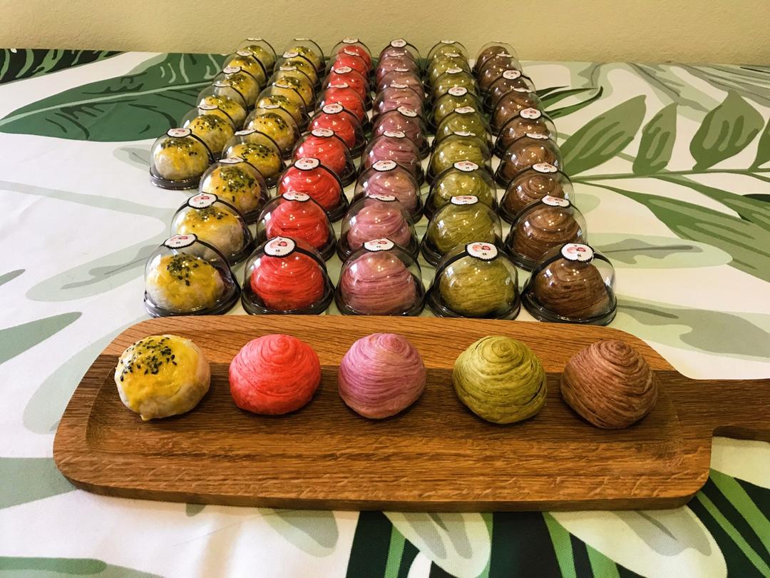 蛋黄酥~紫薯、抹茶、原味~花好月圆，中秋快乐~内附一次做六色蛋黄酥方法~