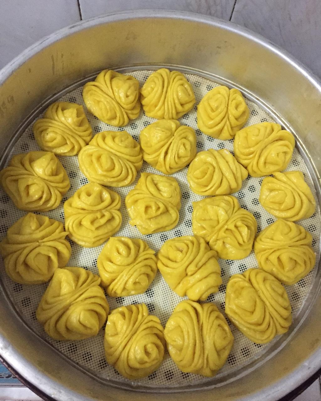 庄良英做的南瓜花卷馒头