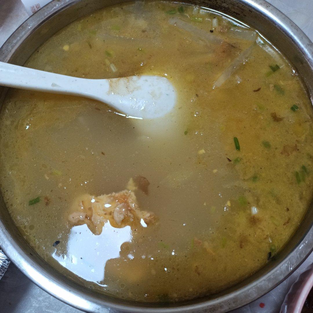 适合宝宝秋天喝的汤·煎蛋白萝卜汤