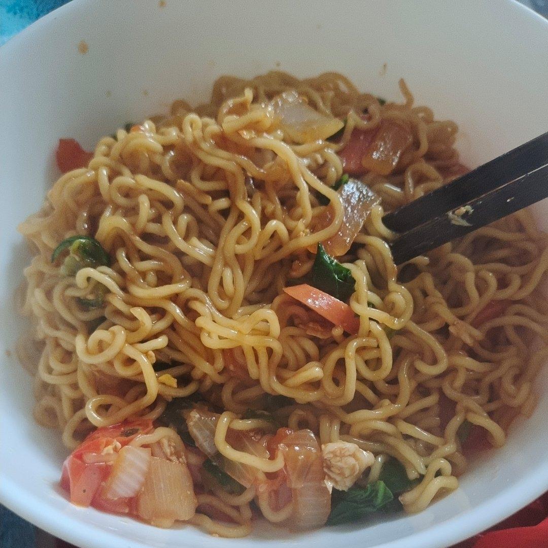 秒杀路边摊✨好吃到没朋友‼️懒人炒方便面🍜