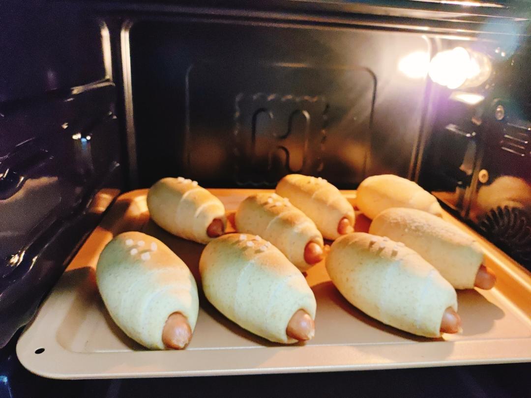 这个全麦香肠卷好吃的有点过分了啊
