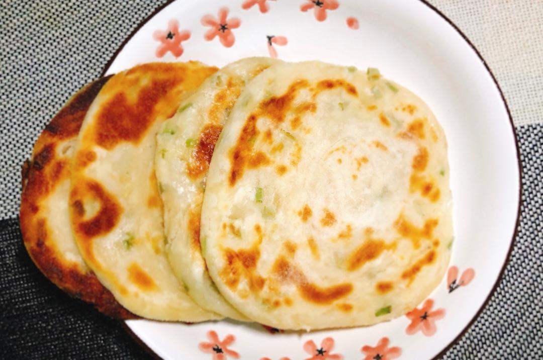 堂妈教你做飘香葱油饼