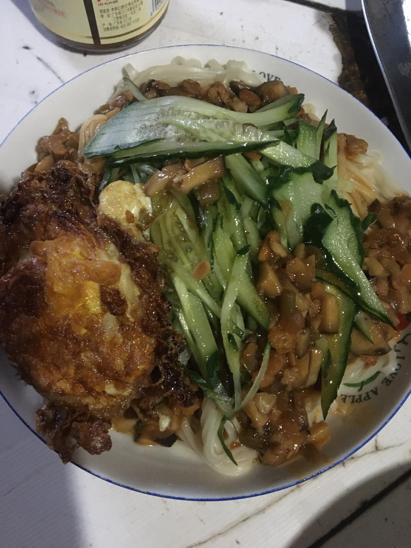 秘制炸酱面