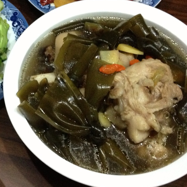 棒骨海带汤