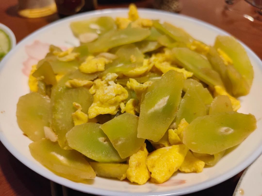 莴笋炒鸡蛋