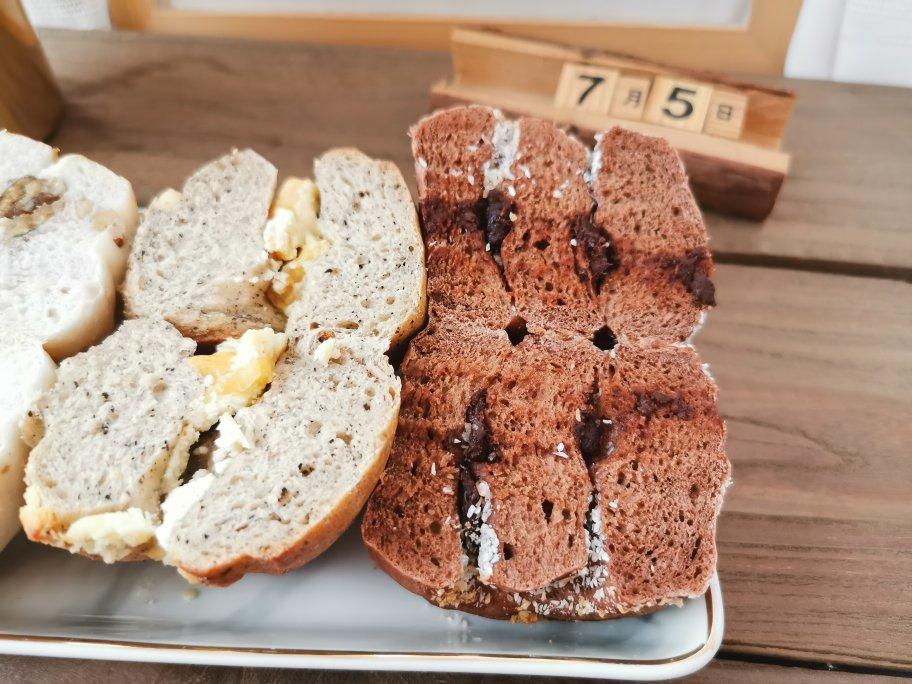 《日本专卖店的话题贝果》
-椰子巧克力