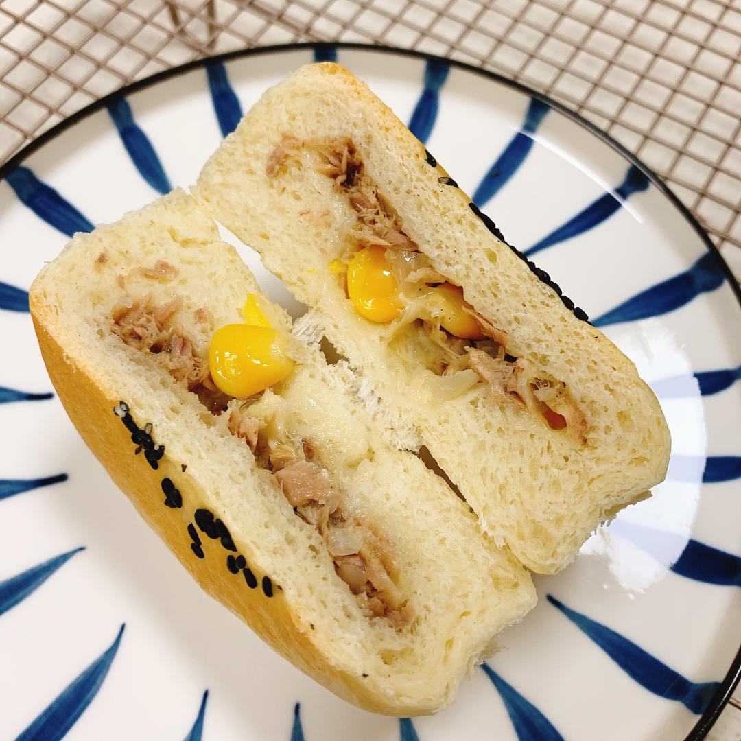 浓香金枪鱼面包