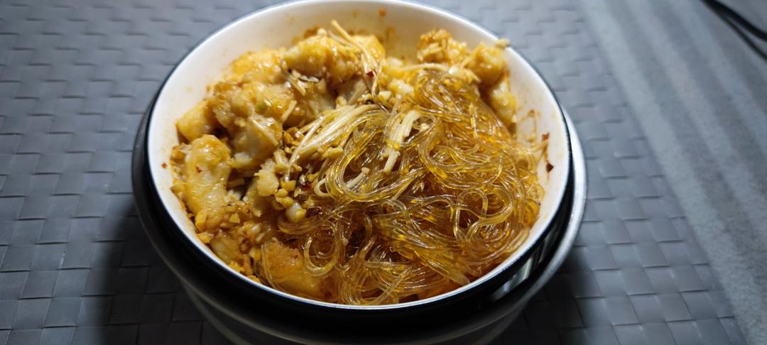 15分钟搞定【蒜蓉粉丝蒸龙利鱼】，入夏前多吃它准能瘦！