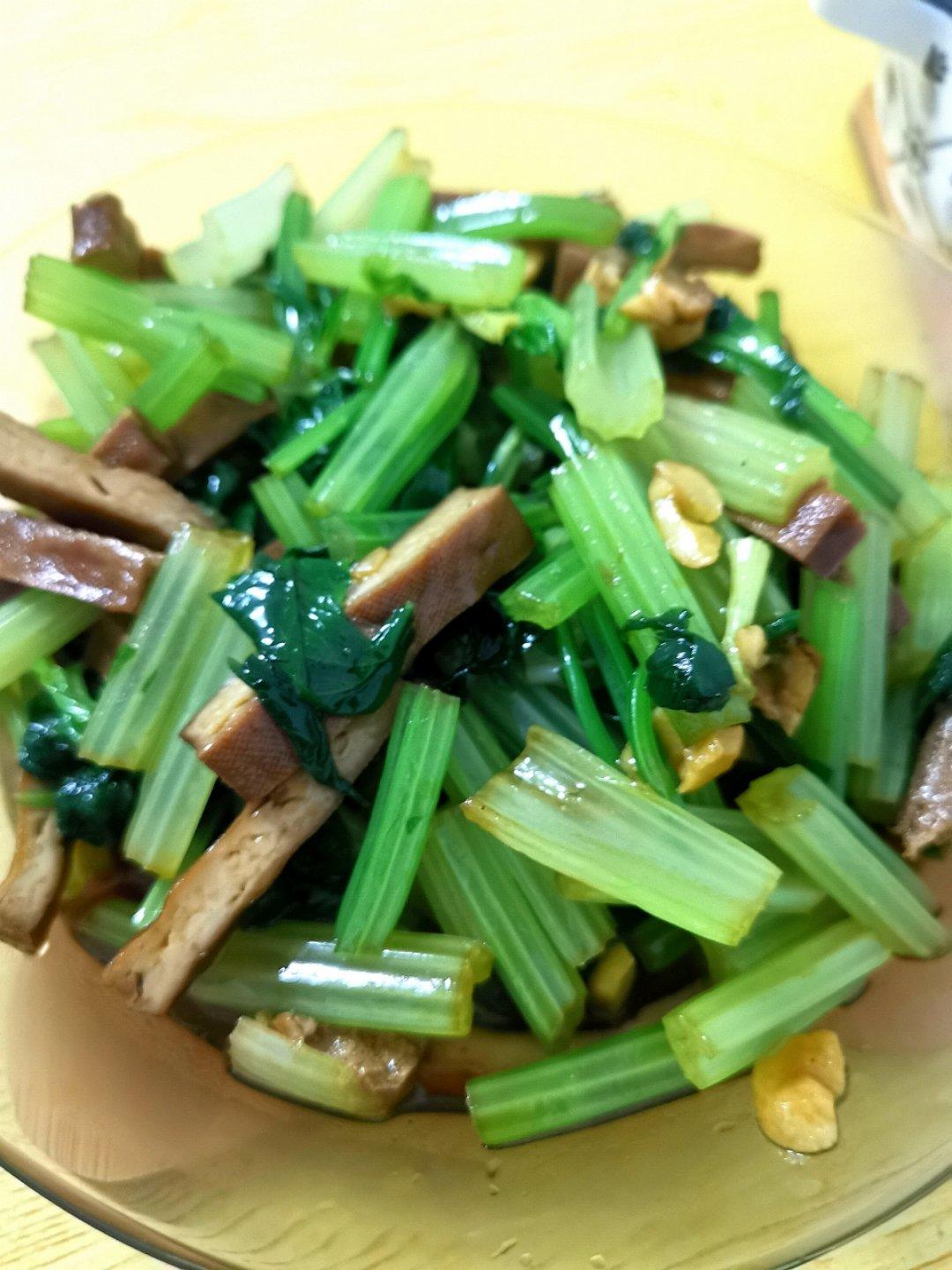芹菜炒香干