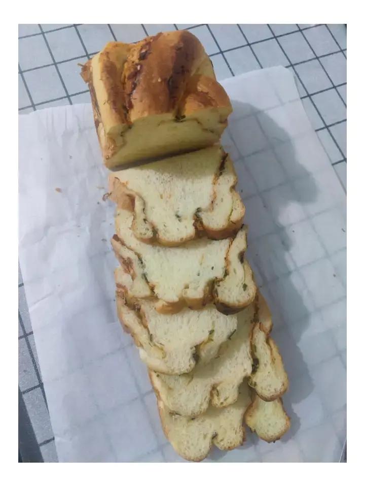 香葱肉松手撕吐司
