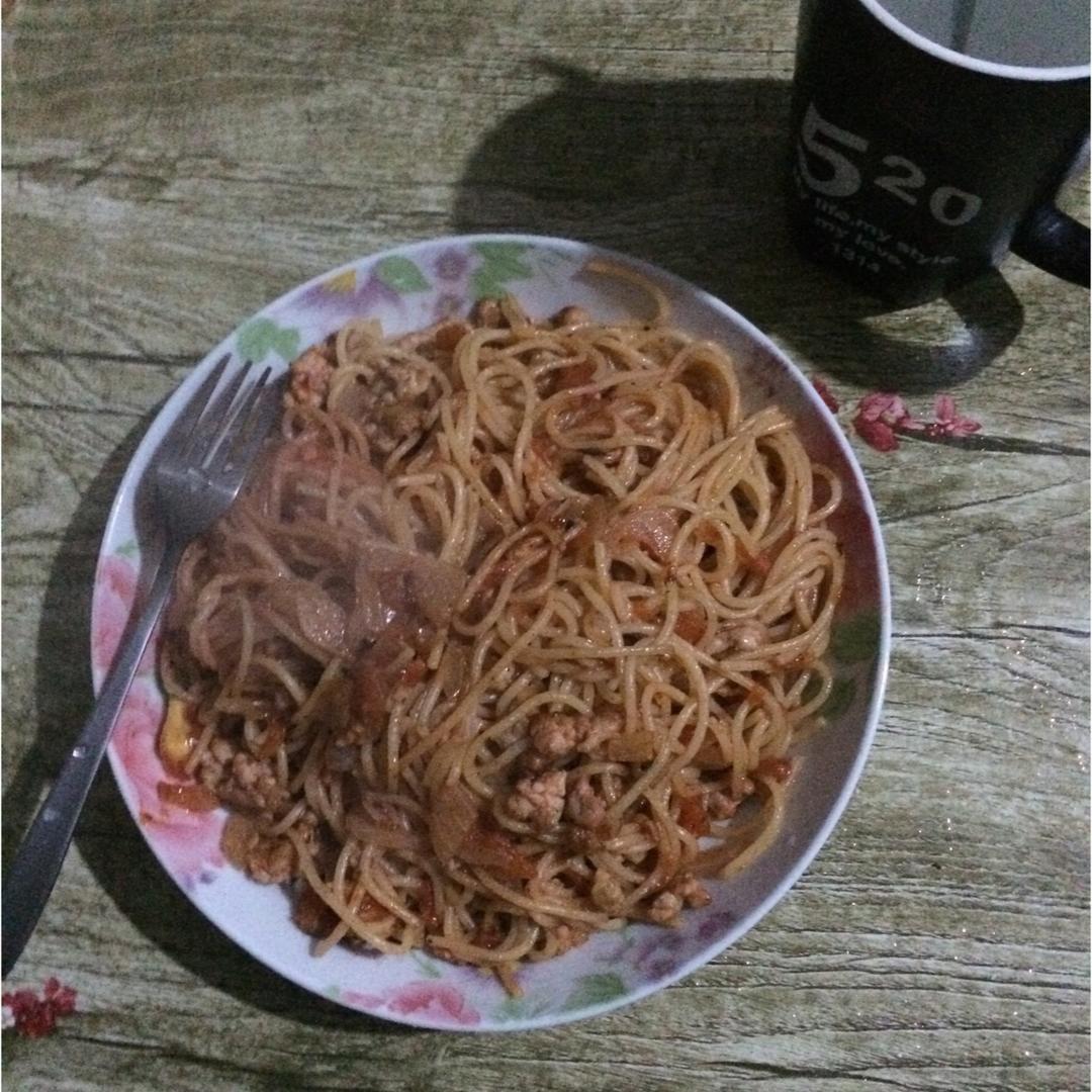 番茄肉酱意大利面