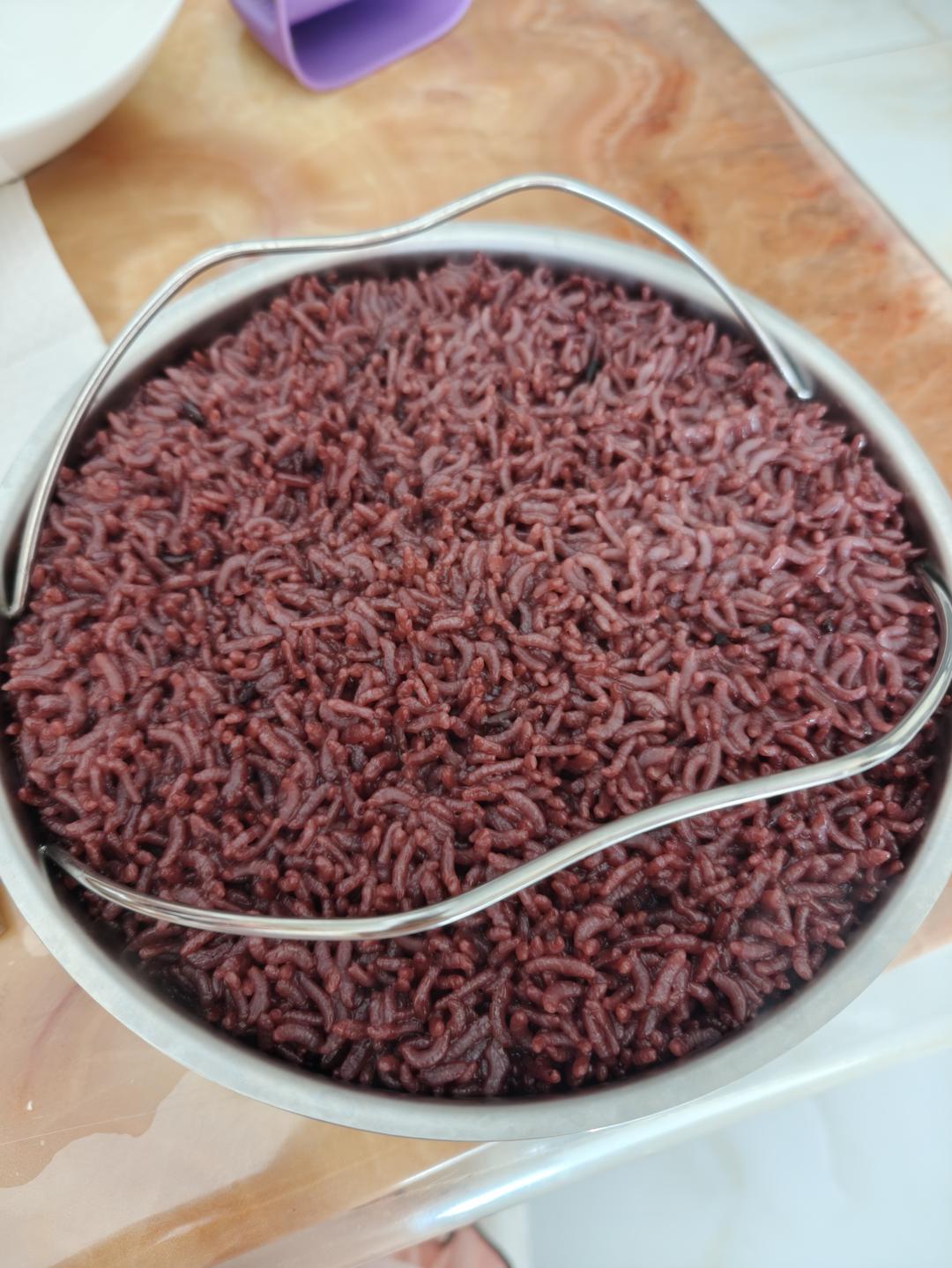 软糯甜香黑米饭