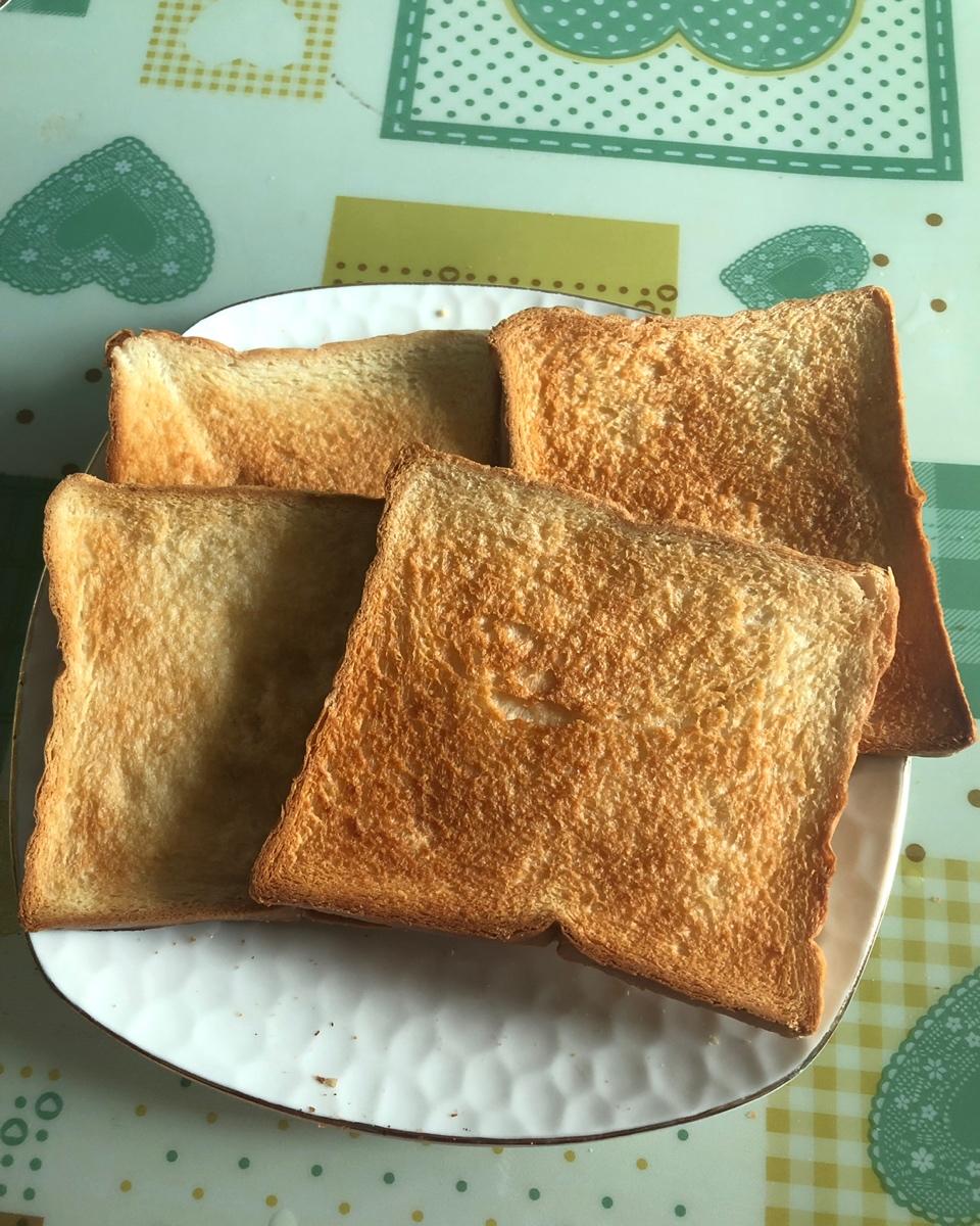 你很美味做的烤蜂蜜味的面包片