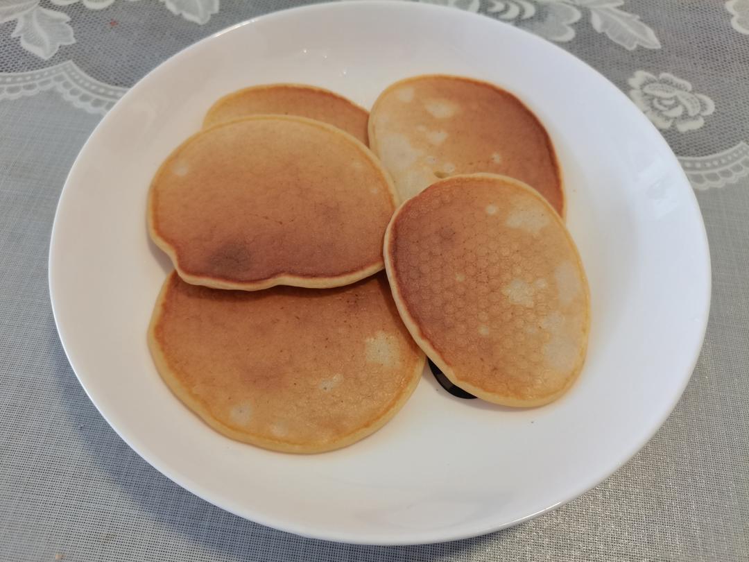 1盒酸奶2个鸡蛋，上锅一烙，真香！孩子一次吃5个！