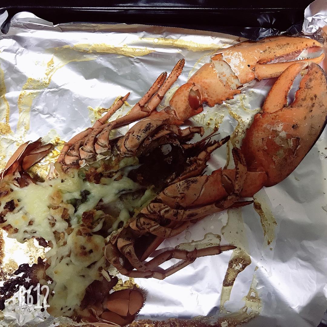 蒜蓉芝士焗波士顿龙虾