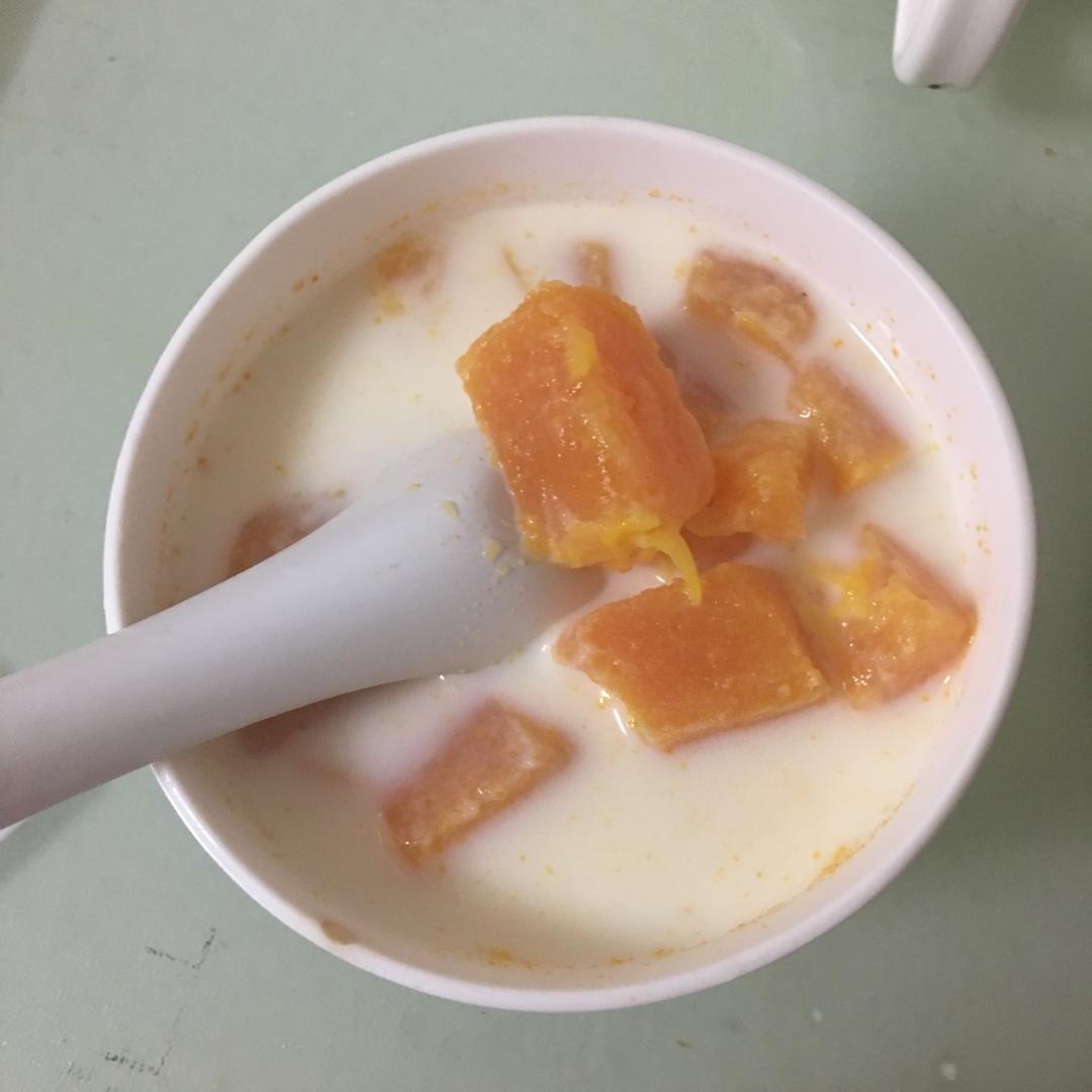 鲜奶炖木瓜