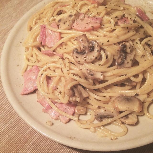 白蘑菇奶油培根意面