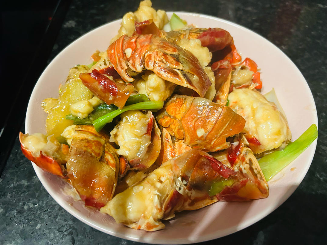 姜葱炒龙虾