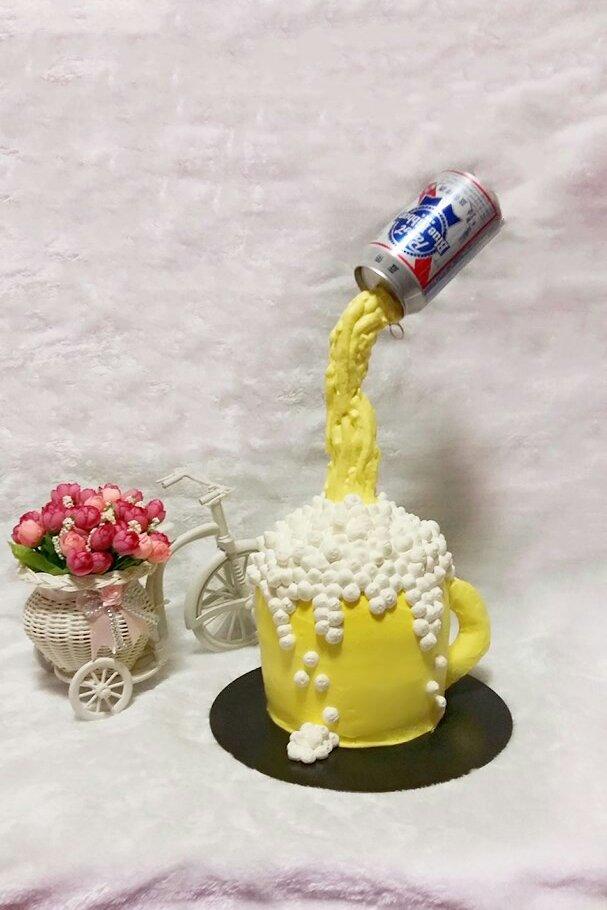倒啤酒蛋糕