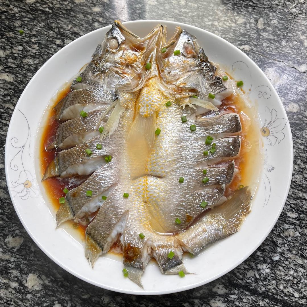 🔥肉质鲜嫩的清蒸大黄鱼