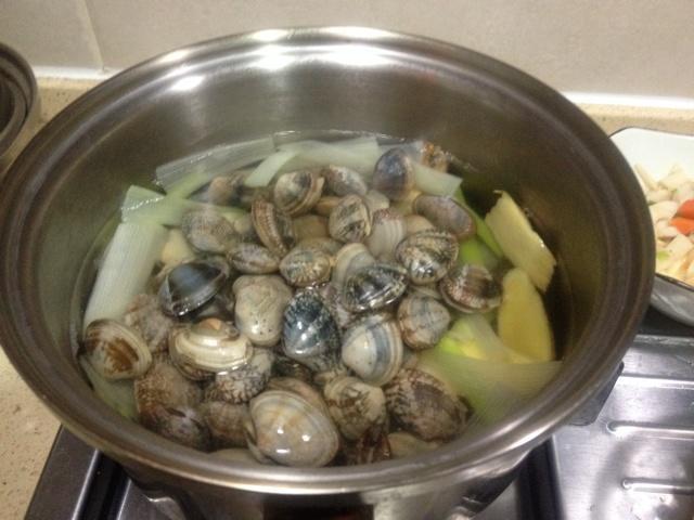 水煮花蛤的做法