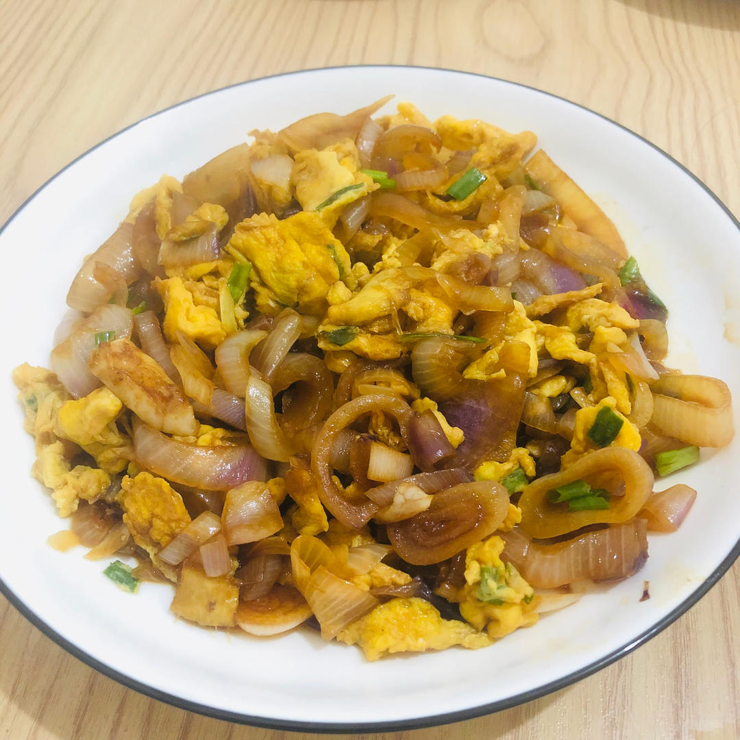 降压防癌的好食材  洋葱炒鸡蛋
