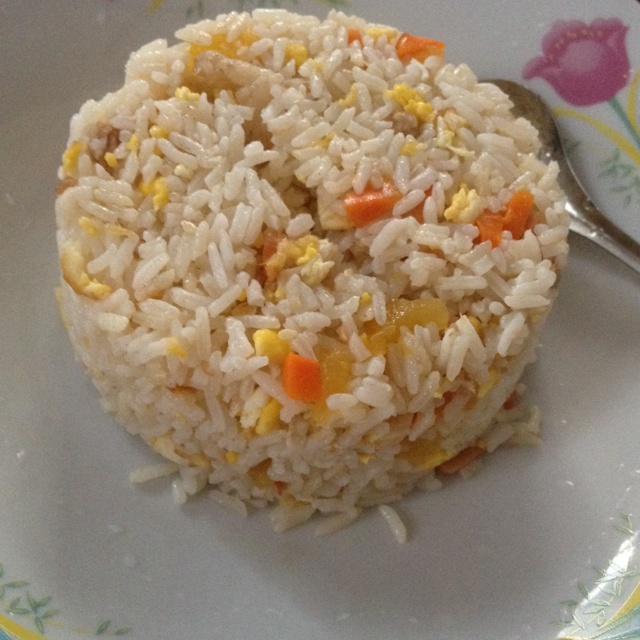 西红柿菜叶蛋炒饭