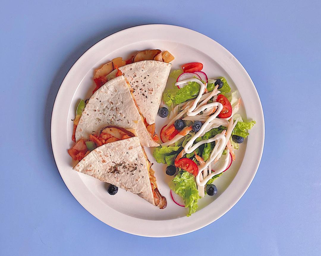 💯早餐志®️解锁get墨西哥芝士卷饼培根版的做法