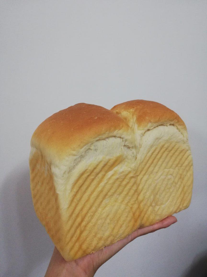 基本鲜奶吐司