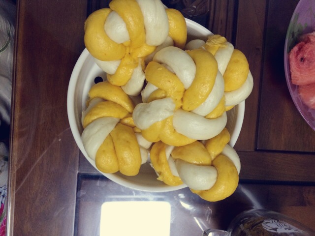 南瓜双色花卷馒头