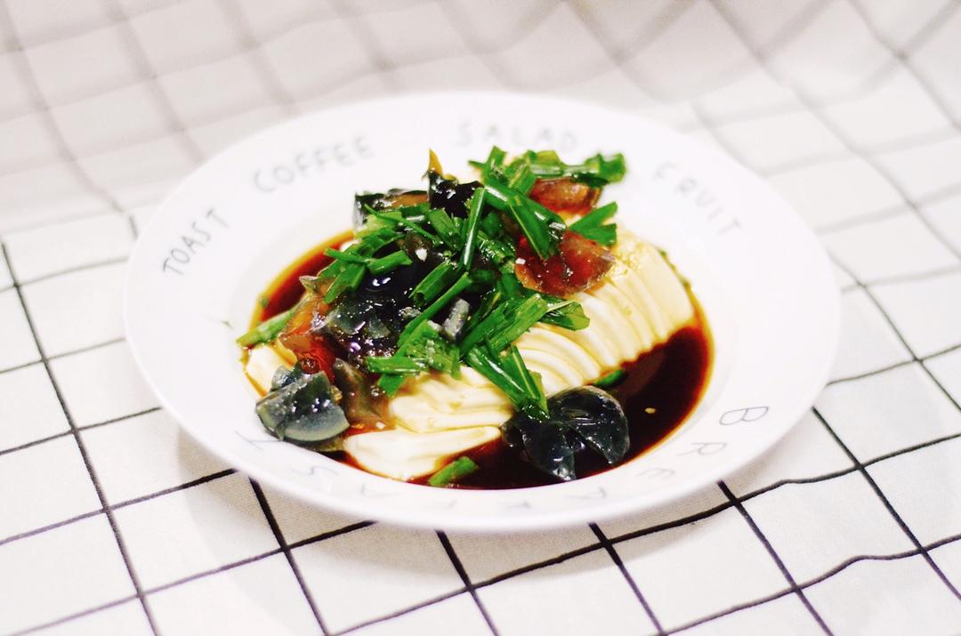 abiuliner做的皮蛋小葱拌豆腐