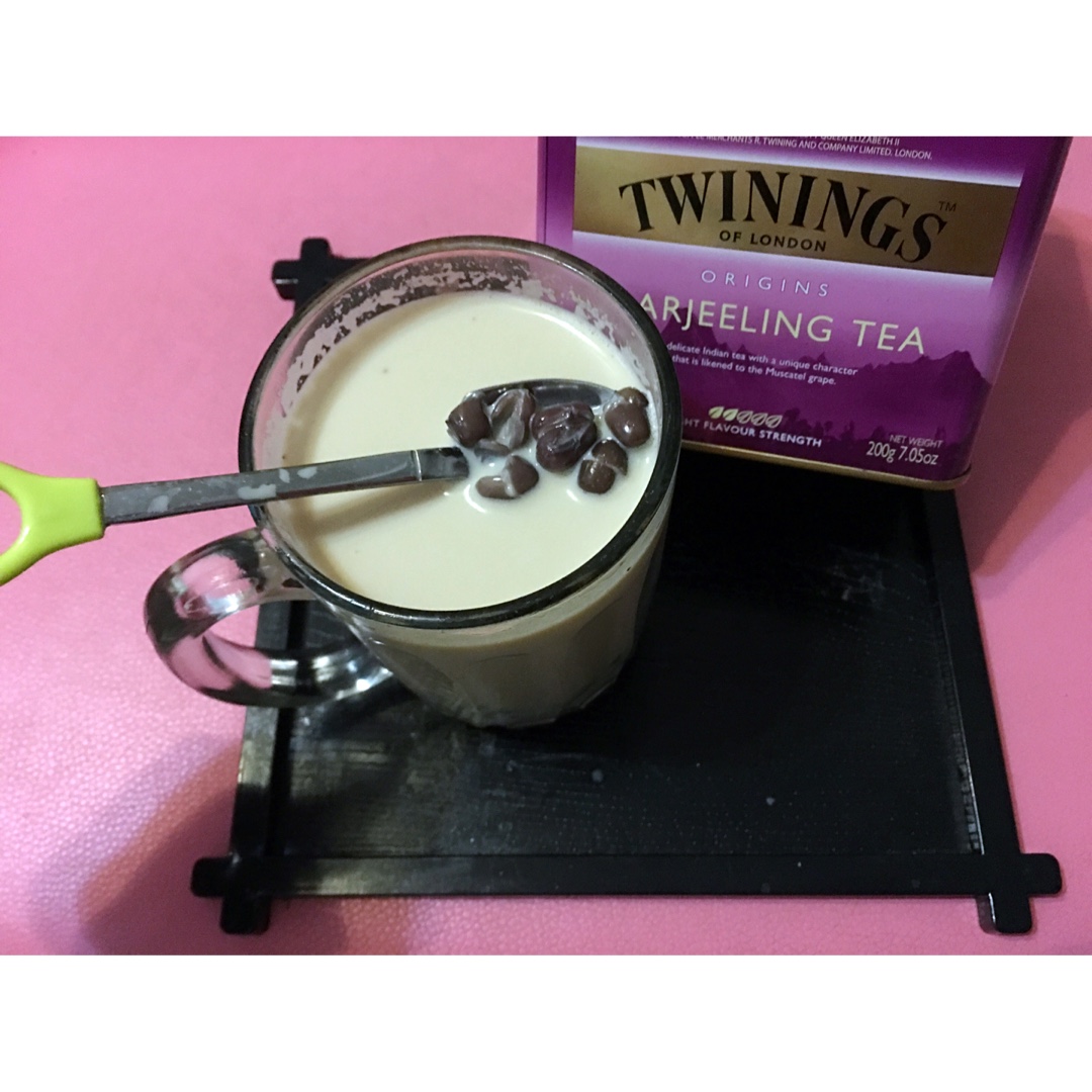 浓浓的锅煮奶茶