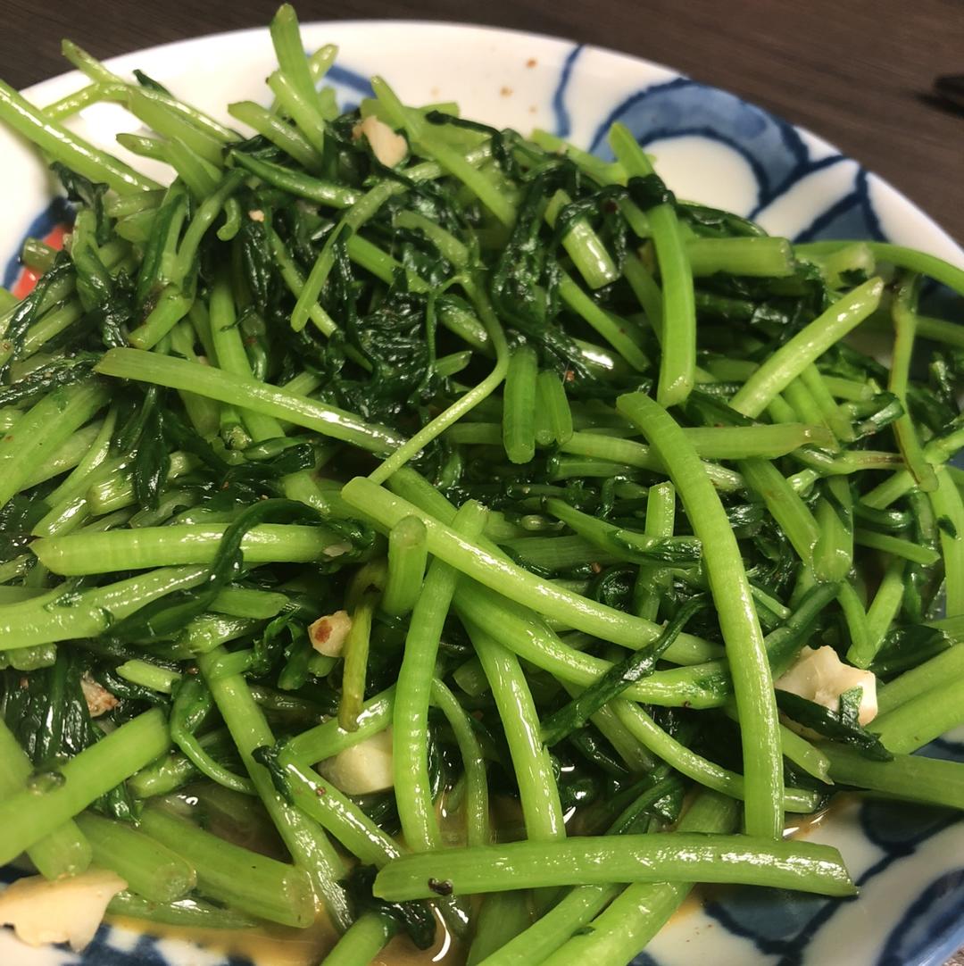 清炒茼蒿
